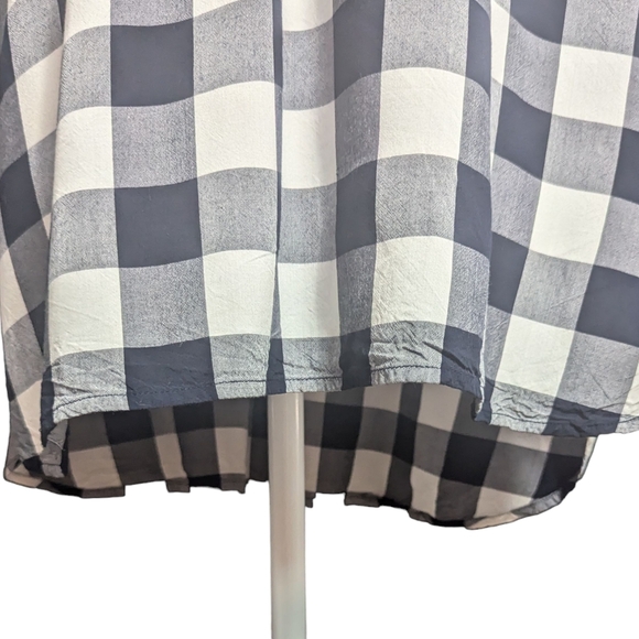 Loft Sleeveless Top - Picture 3 of 5